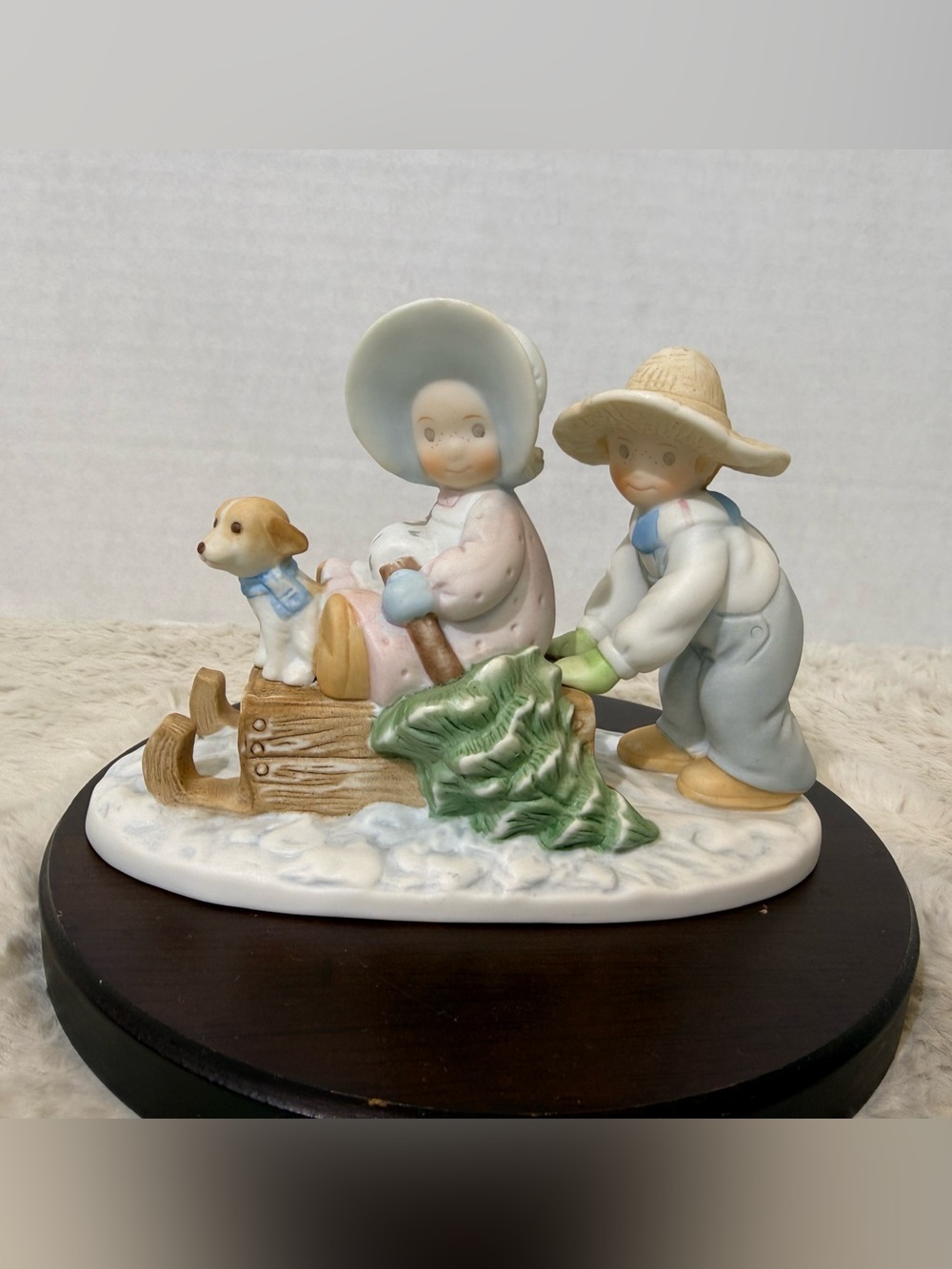 1989 HOMCO Circle of Friends The Perfect Tree figurine
